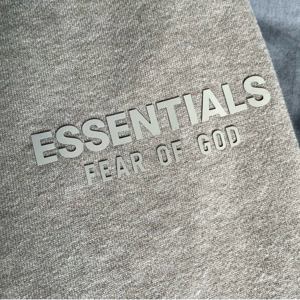 ✨ ESSENTIALS ✨ Kids Classic Fleece Sweatpants Joggers Size 10 (Could fit 8) - Picture 5 of 14
